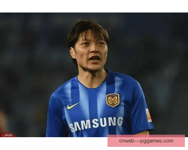 中国足协对多名涉赌球员开出终身禁赛罚单 震惊足坛引发广泛关注